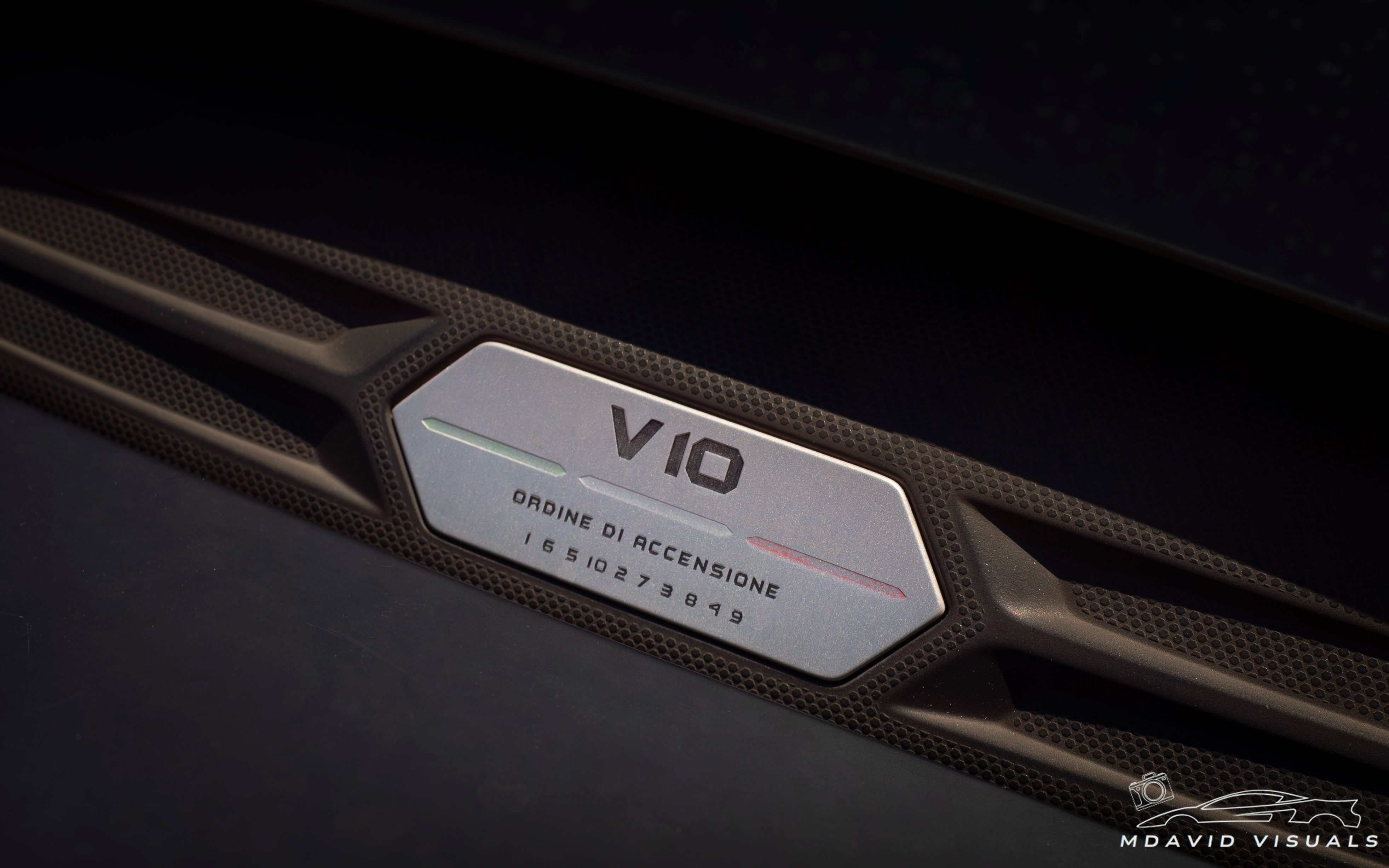 Lamborghini V10 badge